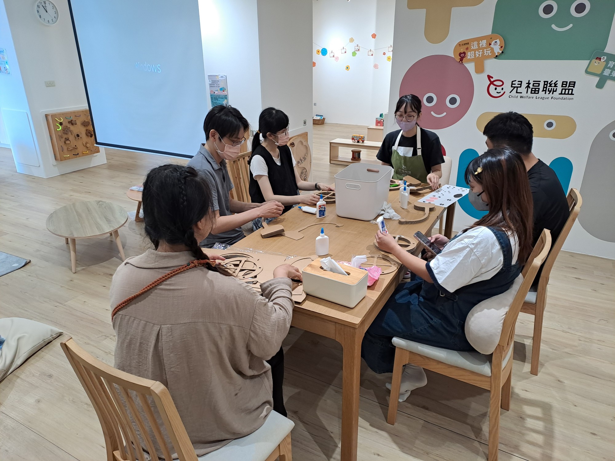 【 0-4歲照顧者限定｜午茶聊聊時光：小老虎御守DIY 】 封面照片