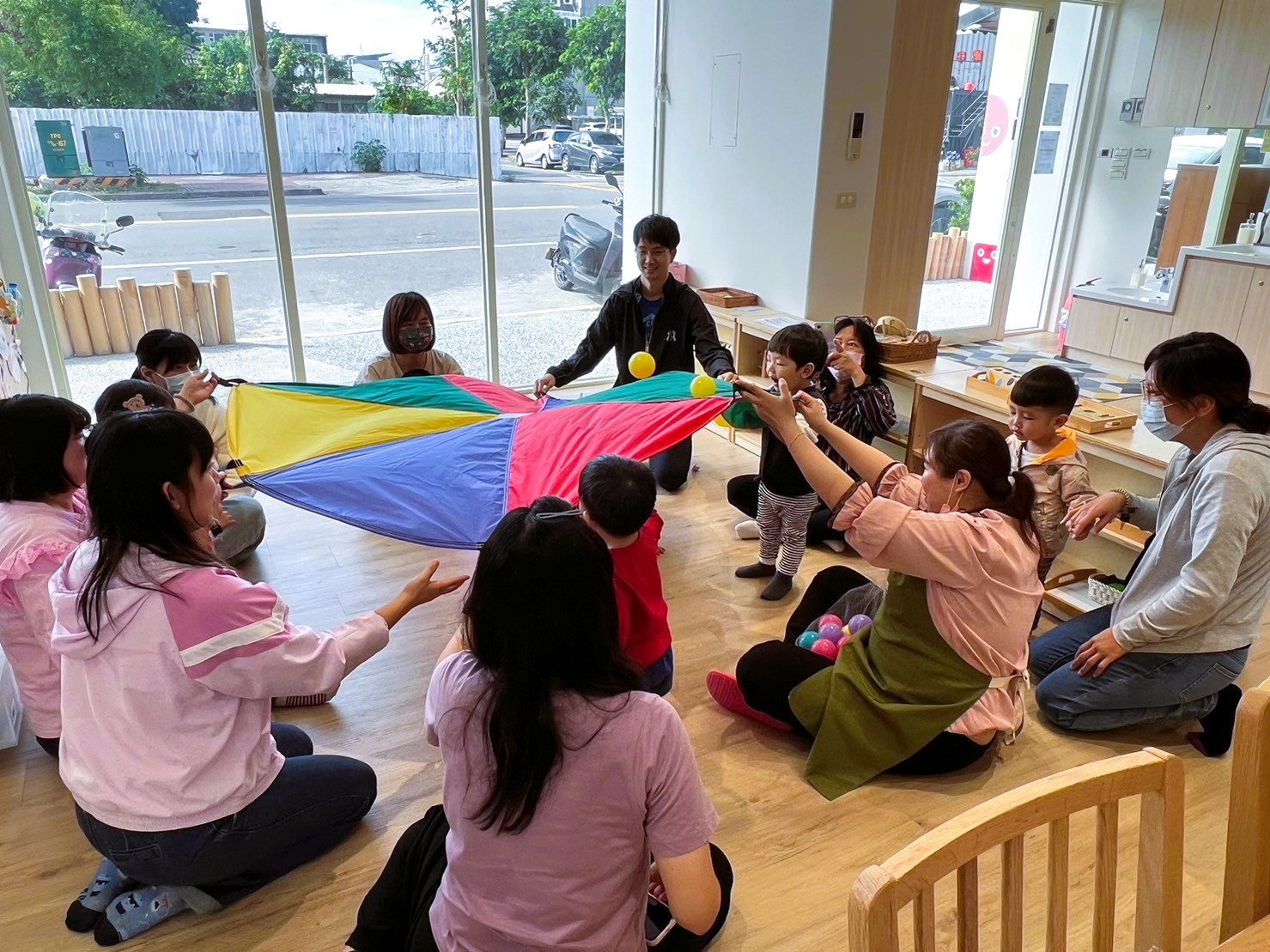 育兒小時光 猜猜我有多愛你 封面照片